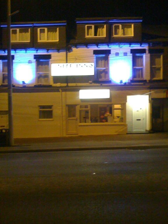 Nite Inn Bed & Breakfast Leeds  Exteriör bild