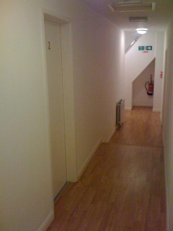 Nite Inn Bed & Breakfast Leeds  Exteriör bild